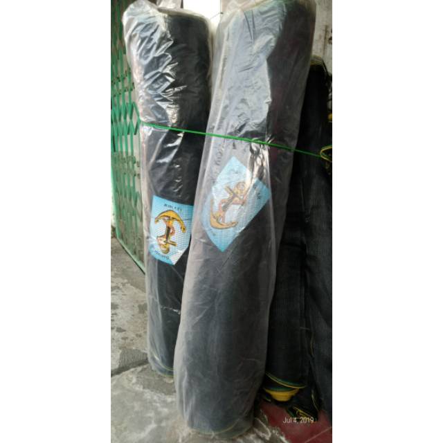 

Jaring Hitam Waring Per Roll 100x1.2 m