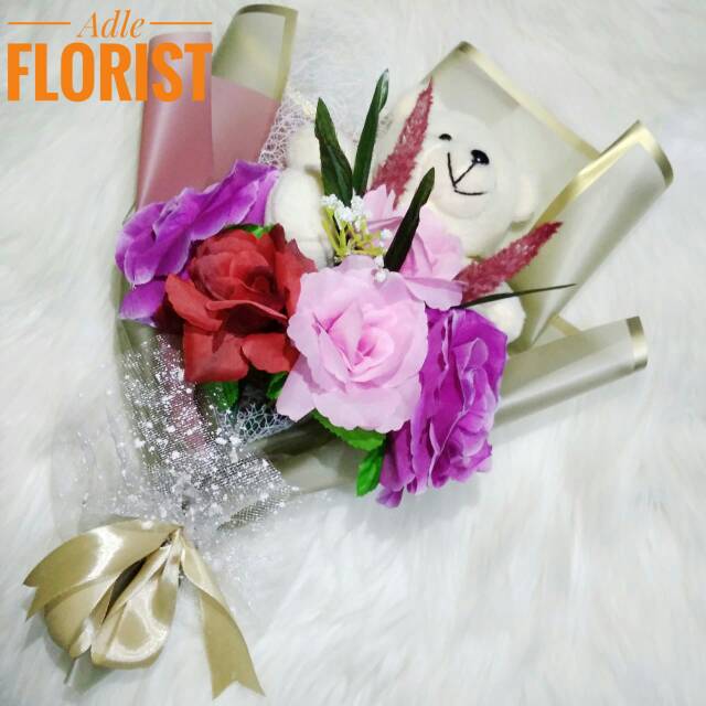 Buket bunga/ Buket wisuda / hadiah wisuda/ kado/ bouquet/ bucket