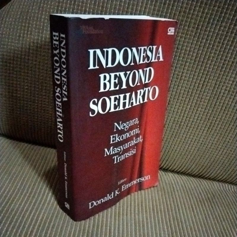 INDONESIA BEYOND SOEHARTO - DONALD K EMMERSON