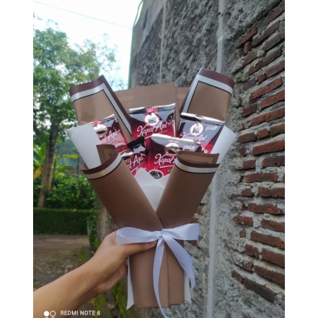 

Buket Kapal Api Murah dan ter best seller-variasi coklat