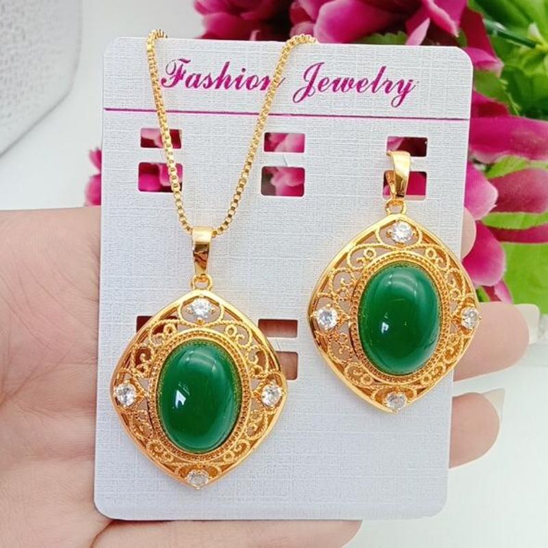 kalung liontin giok lapis emas impor terbaru