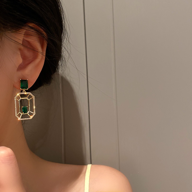 Fashion Geometric Hollow-out Micro-inlaid Zircon Rectangular Emerald Stud Earrings for Party Accessories