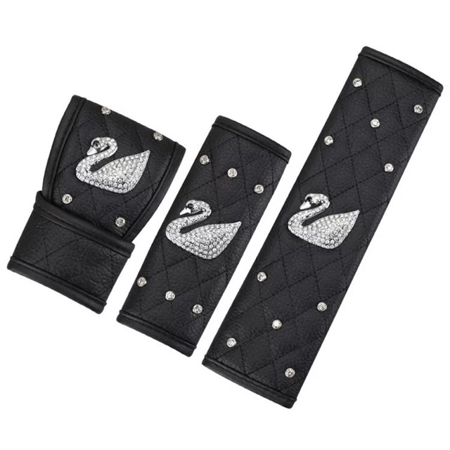 Sarung cover sabuk pengaman  lambang crown bebek bee seatbelt cover  Share:   Favorit (10) Sarung Cover Safety Belt Seatbelt Sabuk Pengaman DAD lambang Mahkota Crown Chxnel