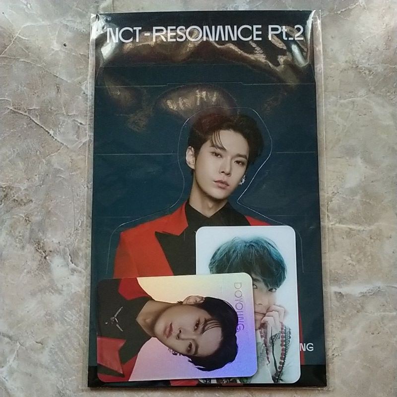 HOLO STANDEE LENTICULAR DOYOUNG NCT RESONANCE