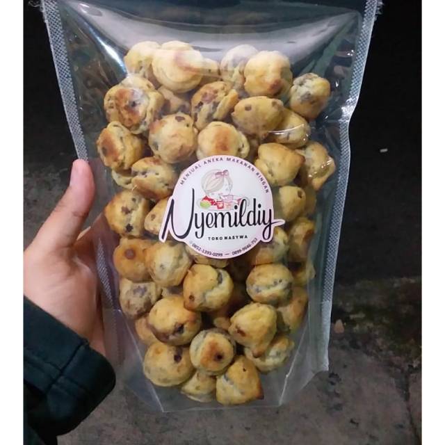 

Soes Cokelat Mini Gurih Renyah