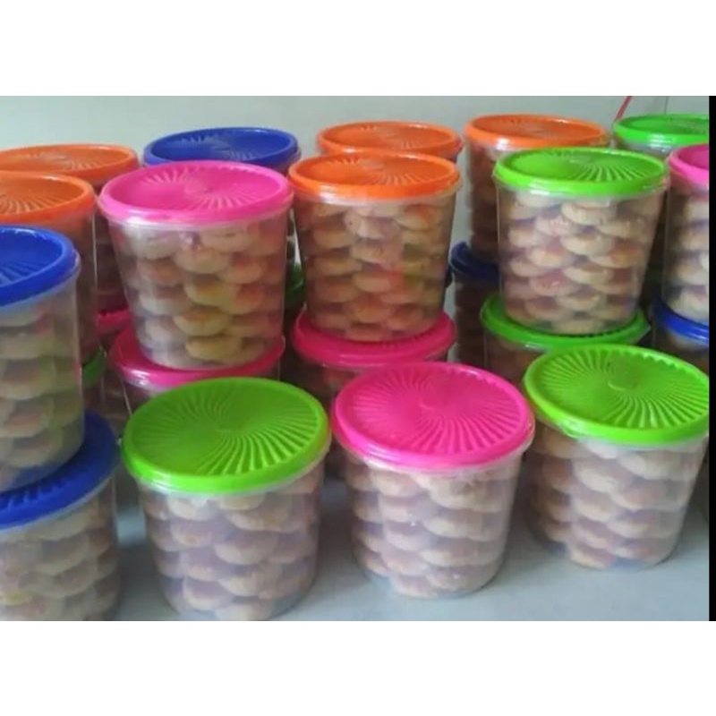 

kue kacang atau kucang