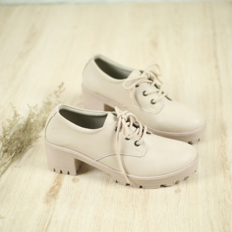 Sepatu boot hak wanita original etnik shoes