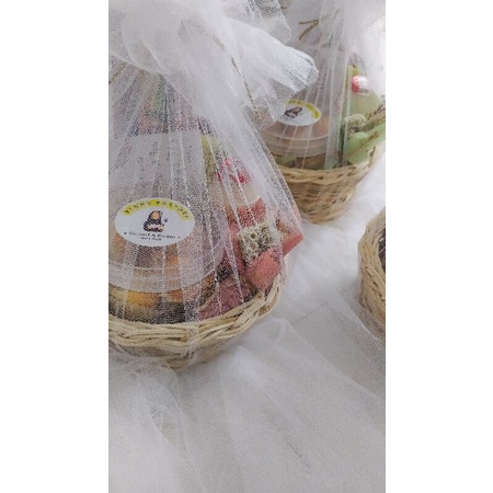 

Raya Hampers