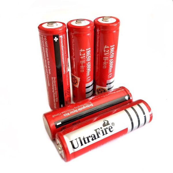 Baterai Cas 18650 / Baterai Yang Dapat Di Isi Ulang / Baterai UltraFire  3.7V Li-ion Serbaguna