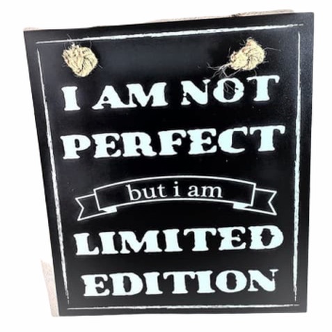

Papan Quotes Board Papan Puisi I AM NOT PERFECT LIMITED 27x31x0,5Cm
