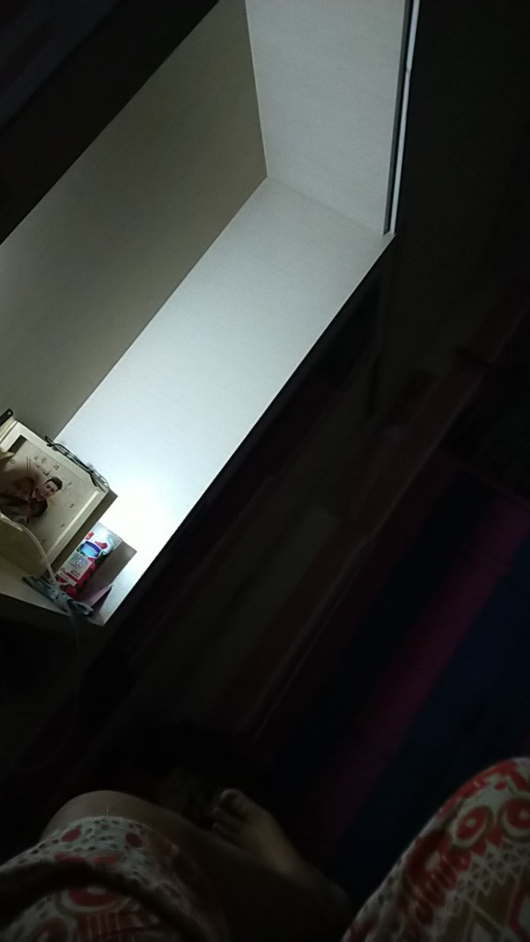 Organizer Baju Berdiri