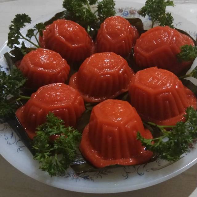 

Ang Khu or Kue Thok (Turqoise Cake)