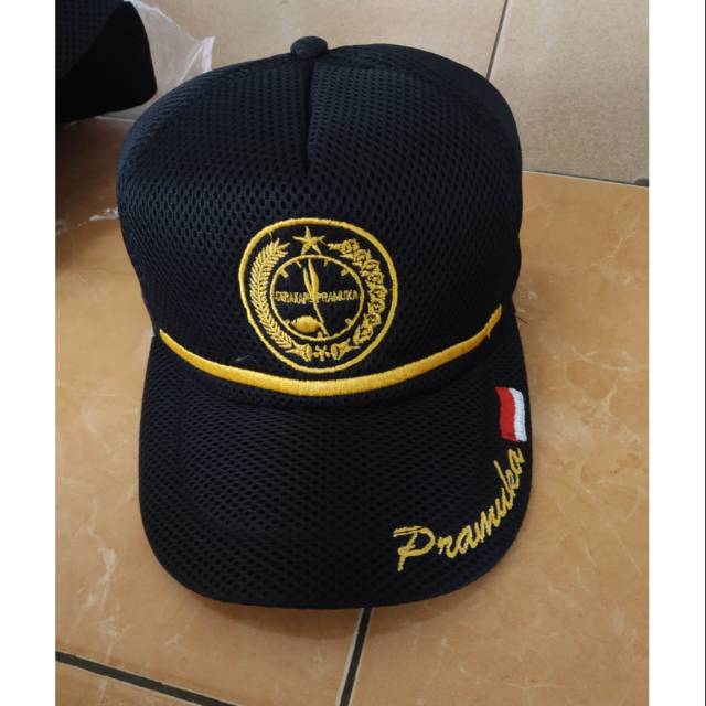 Topi jaring pramuka