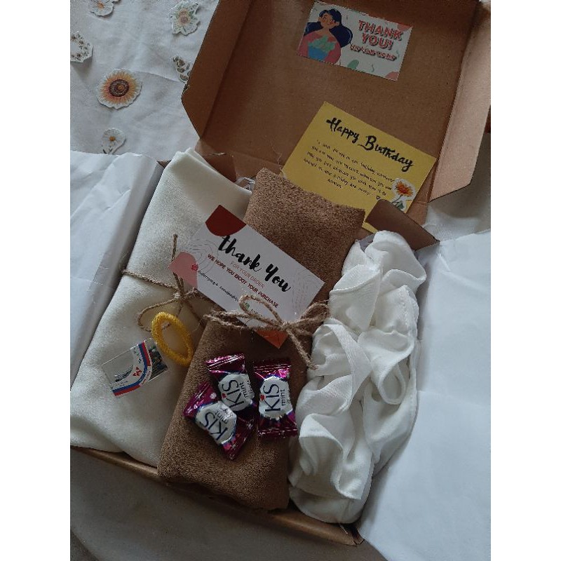 

GIFT BOX 4 | ULANG TAHUN WISUDAH, SOUVENIR