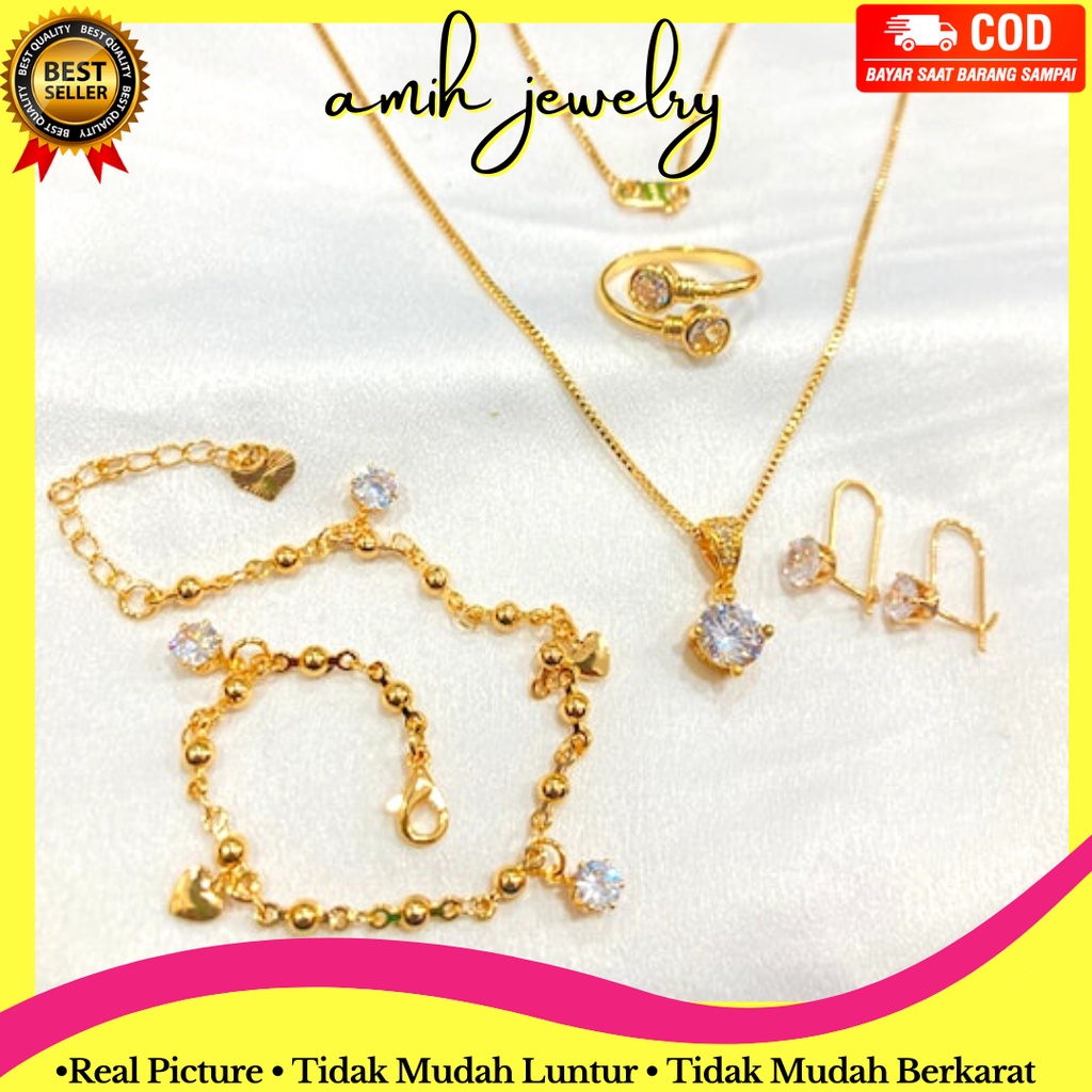 Aksesoris Wanita Satu Set Perhiasan Emas Perhiasan Titanium Aksesoris Fashion Lapis Emas