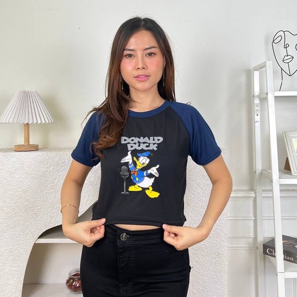 BEFAST - ZEC OOTD Kaos Crop DARINA / Crop Top Donalld Duck RIB (LD 88, P 40) / Kaos Crop Wanita Remaja / Atasan Lengan pendek / Kaos Motif Donal Bebek / Terbaru 2022 / Crop Top Santai Wanita / Fashion Casual Wanita / Termurah / Trendy