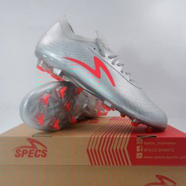 Sepatu Bola Specs Accelerator Lightspeed II FG (Silver/Fiery Coral)