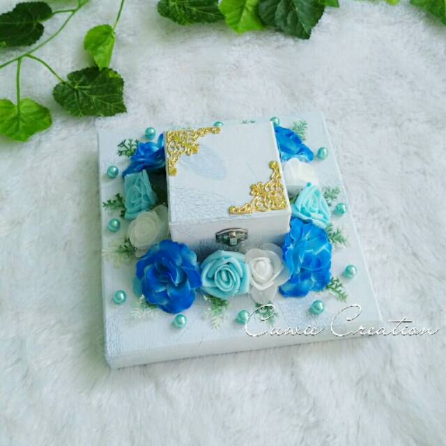 Box cincin full bunga