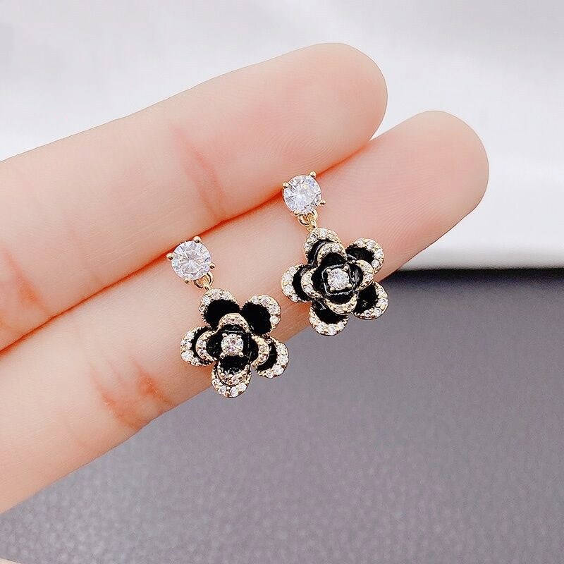 Versi Korea Dari Kepribadian Fashion Baru Anting Mawar Tiga Lapis Hitam