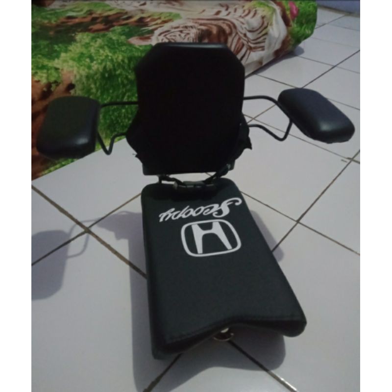 kursi jok boncengan anak Sandaran besi  honda scoopy motif tulisan scoopy