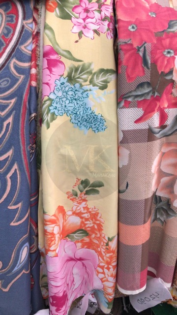 Kain Katun Mikrotex Motif Anak Bunga Kotak Lebar 240cm