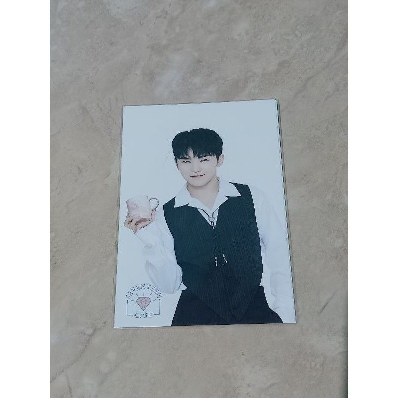 

Seventeen Cafe 2020 Postcard set Woozi