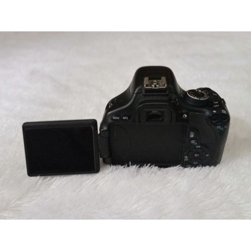 CANON EOS 600D BONUS MEMORY SIAP PAKAI MULUS BANYAK BONUSNYA-7