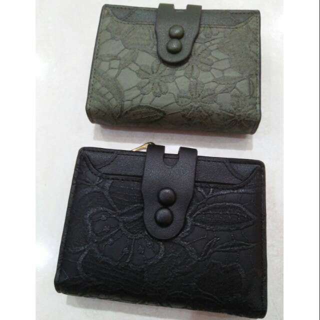 Dompet fashion pendek lipat import banyak selipan unik