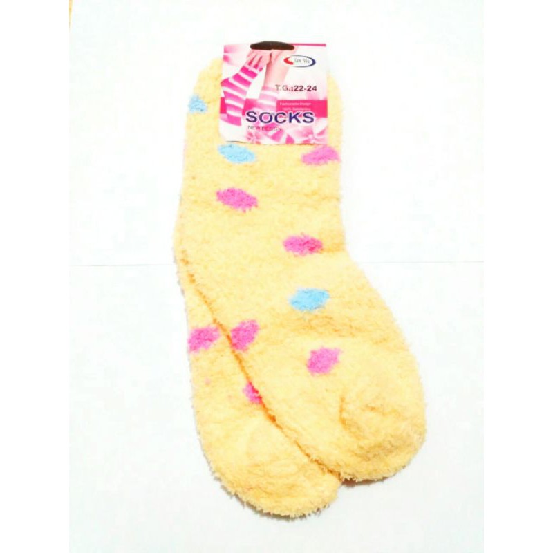 Kaos Kaki Tebal Anti Dingin Sangat Lembut Empuk dan Nyaman Bahan Berkualitas kaos kakicp-Polka Kuning