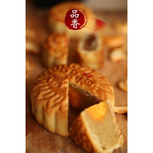 

Mooncake Phing Siang Isi Kacang Hijau Telor (1dus isi 4pcs)