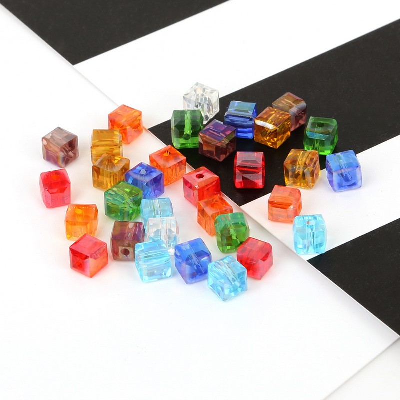 100pcs Manik-Manik Czech Glass Bentuk Persegi Ukuran 3mm Warna Transparan Untuk Membuat Perhiasan