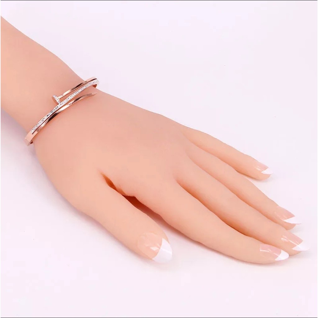 Gelang Bangle Titanium Model Paku Love Diamonds Dengan Embosan Love