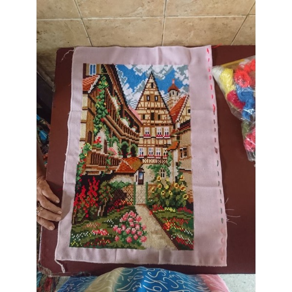 Lukisan sulaman kristik Tanpabingkai