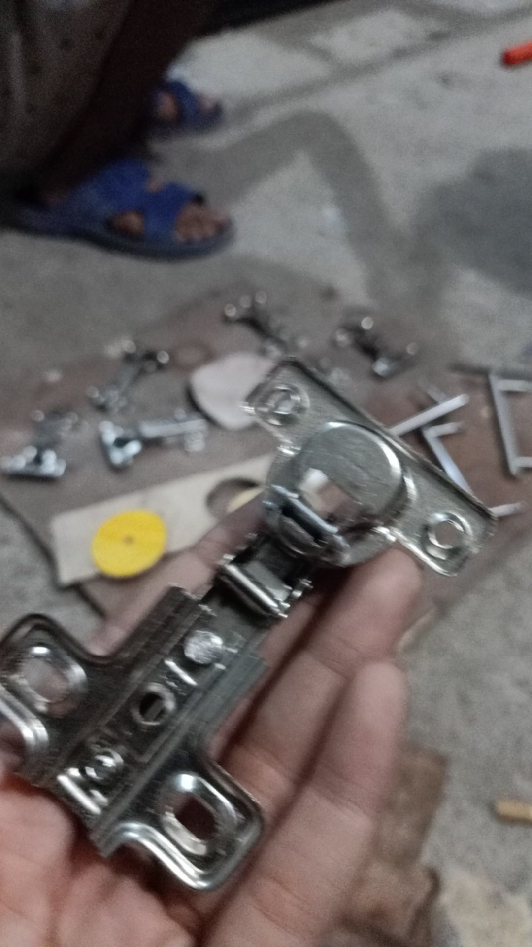 Engsel Sendok Mini/engsel Pintu Lemari Kecil Huben.. Perpasang Engsel Pintu Lemari Kecil