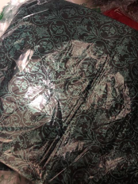 Kantong Plastik Oval Motif Batik Metalik Ukuran 30x38 Cm