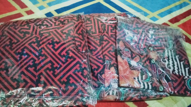 Batik Couple Keluarga Sania Ruffle Ori Ndoro Jowi Dnt Motif Pagar Bunga Merah