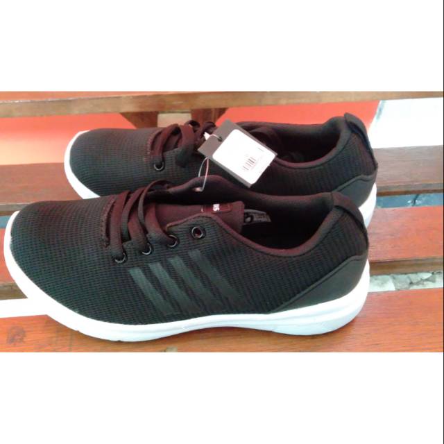 Sepatu Tomkins Tolkien, (Black/white), Size 39 grade B