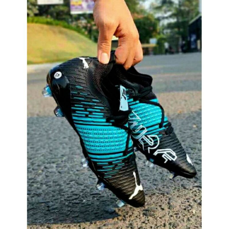sepatu sepak bola olahraga lapangan rumput sepatu bola puma futura z 1.1 hg foot ball boot size 38-4