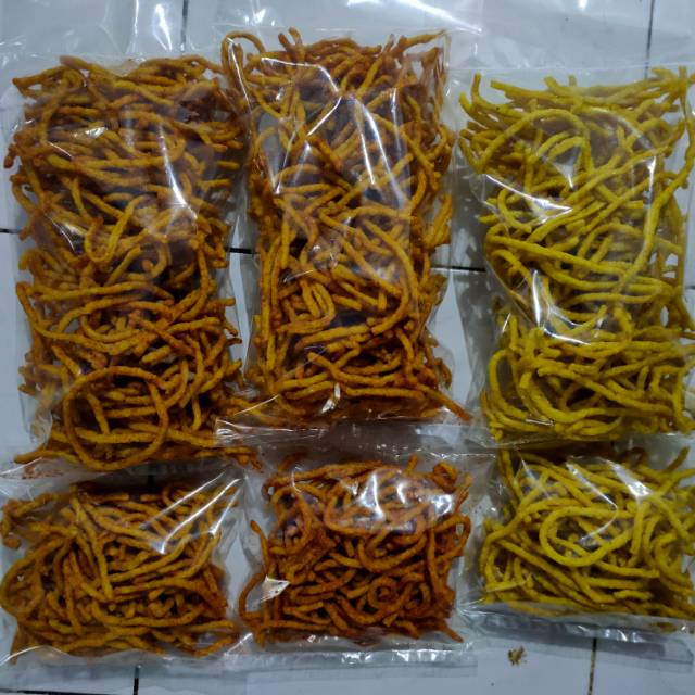 

Keripik mie jujut 8 varian rasa