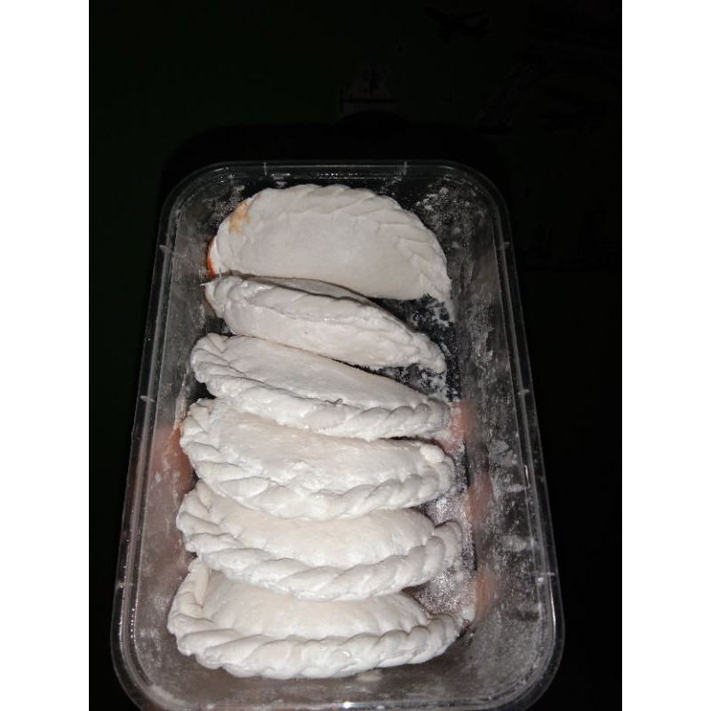 

Cireng isi ayam suwir