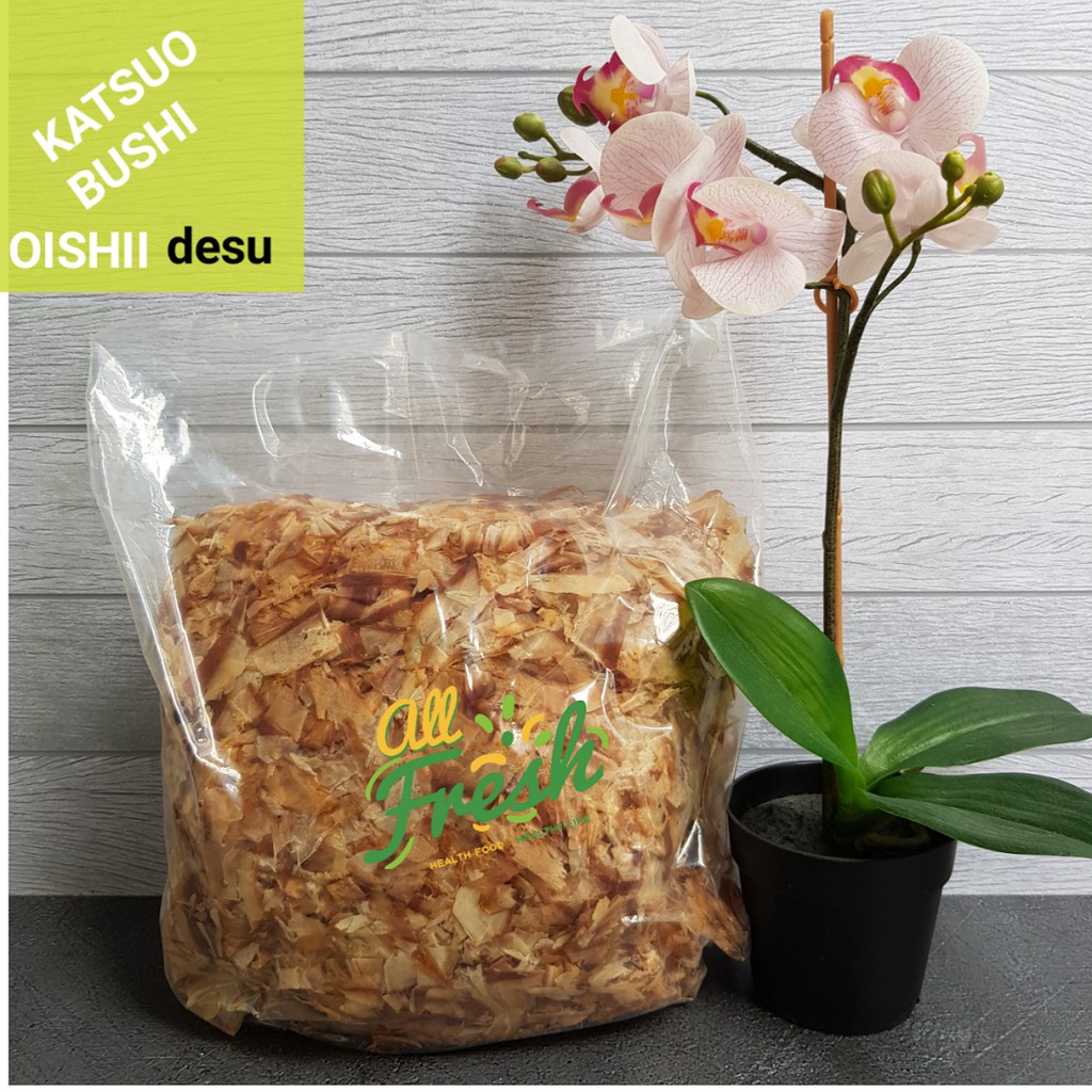 

KATSUOBUSHI HALUS GRADE A 500 gr / IKAN CAKALANG SERUT KERING - LOKAL
