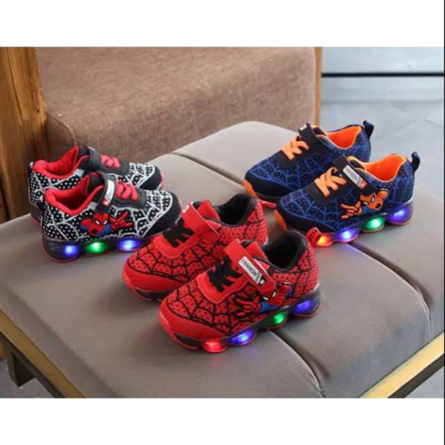 Sepatu anak led spiderman