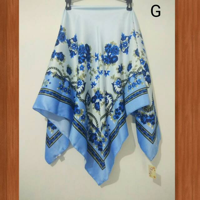 Jilbab segiempat maxmara