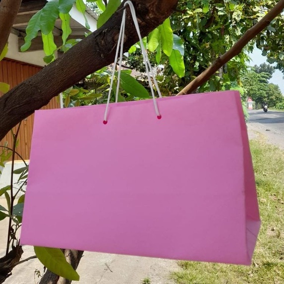 

PAPER BAG POLOS / TAS KERTAS / TAS KADO / TAS ROTI / TAS SOUVENIR TERMURAH 27X17X13