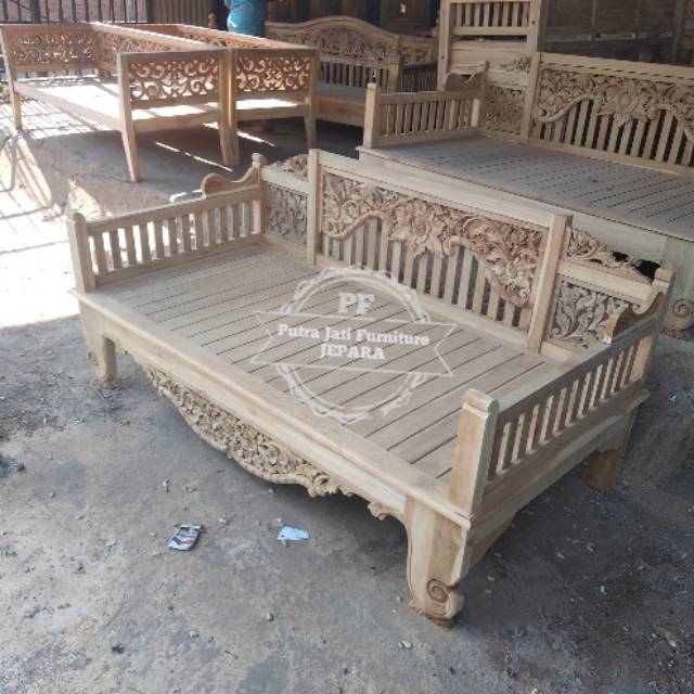 Bale bale kursi teras jati bangku panjang hias ukir Jepara