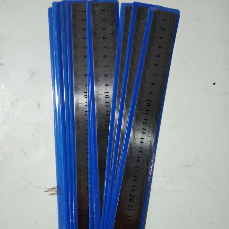 

Penggaris besi stainlist isi 12pcs