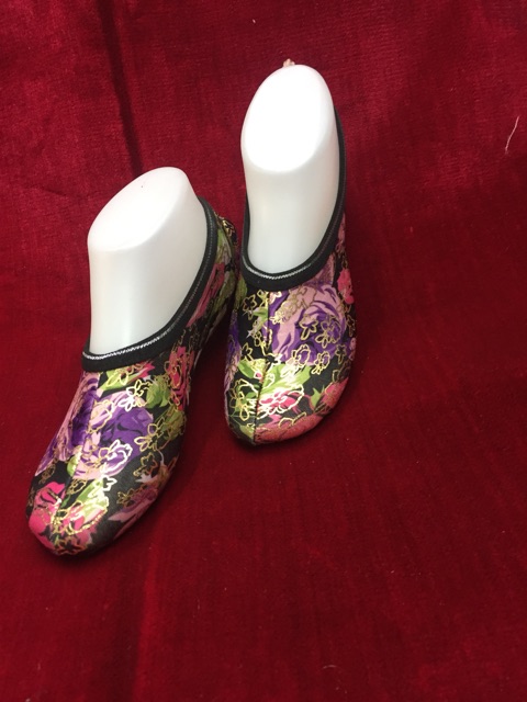 Kaos kaki tawaf motif semata kaki