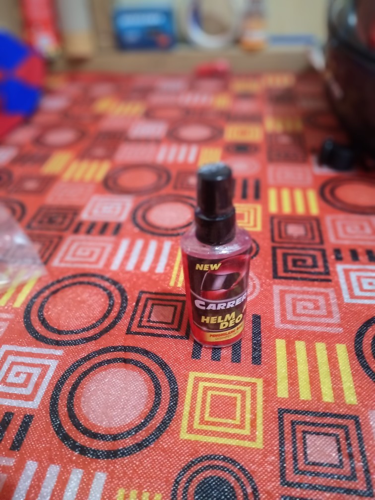 Parfum Helm  Helmet Disinfectant Pengharum Anti Jamur Kuman Bakteri - Kuning