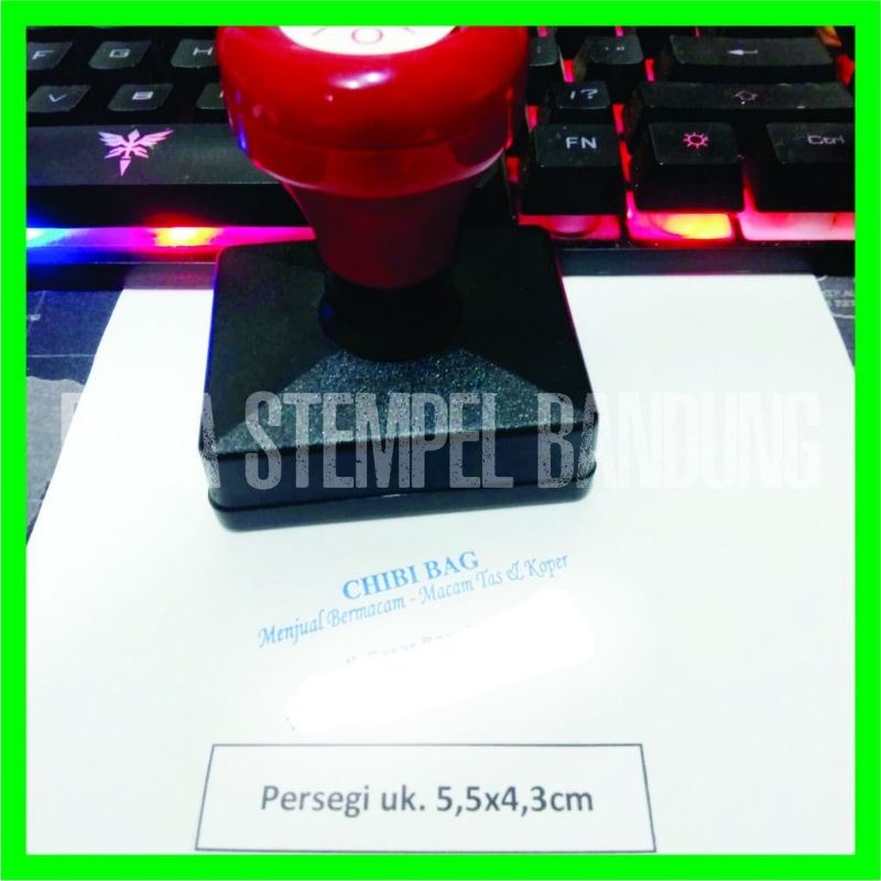 

Stempel Flash Persegi Ukuran 5,5x4,3 cm