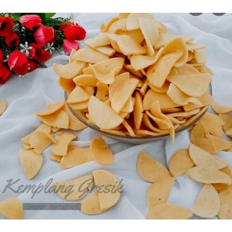 

kripik keripik getas kemplang kemplangan khas Gresik Gurih full rempah, renyah